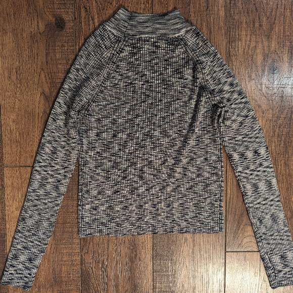 Wynter Women's Black & White Heathered Turtleneck Size Large Rayon & Poly Soft! - Picture 12 of 16